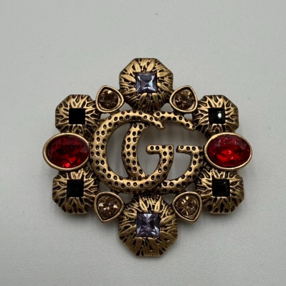 brooch